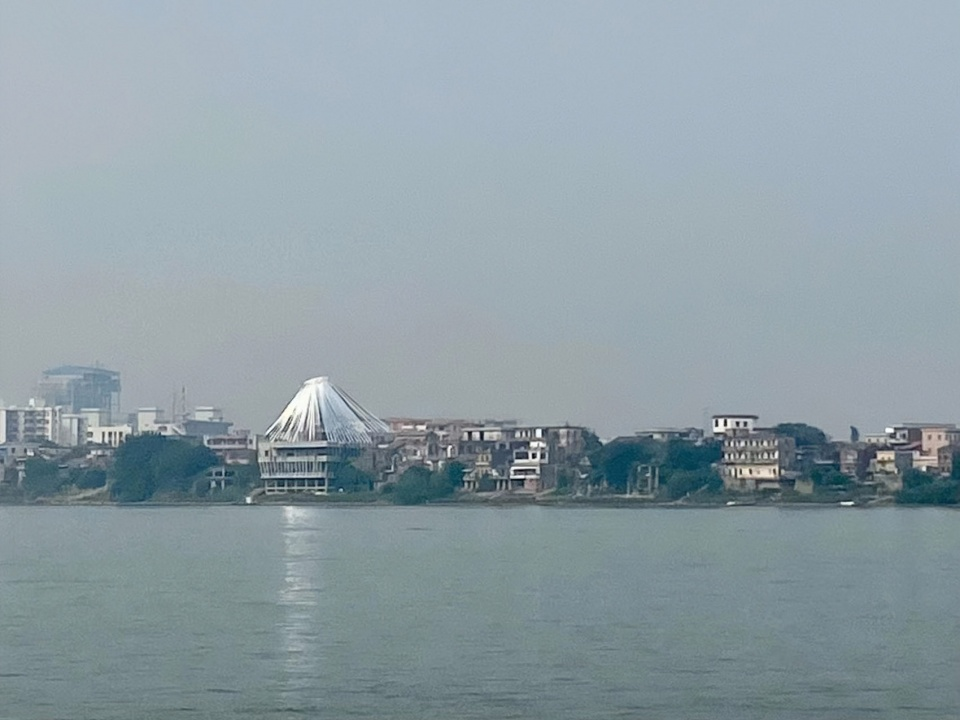 The reflective appearance © MAD