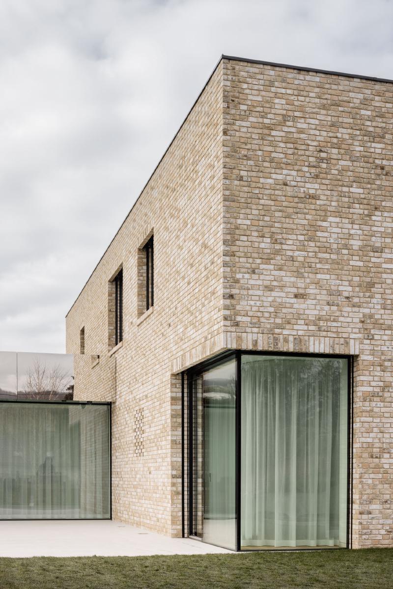 Breaking Ground with Brick: Architekti Mikulaj & Mikulajová's ...