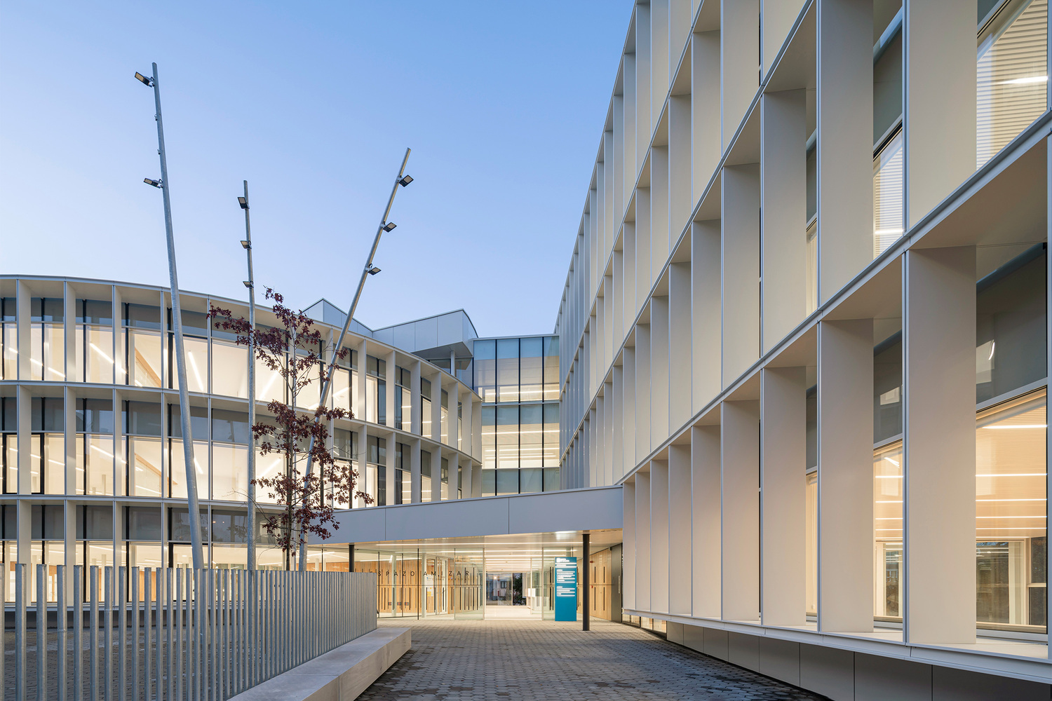 @Image Courtesy of STACBOND