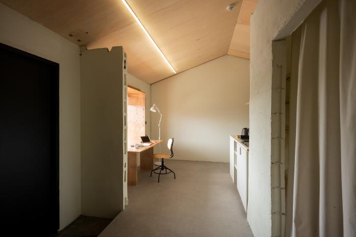 @TCA (THE CONCRETE ABSTRACT)