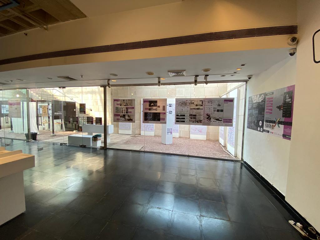 Exhibits at Alliance Française de Delhi Gallery